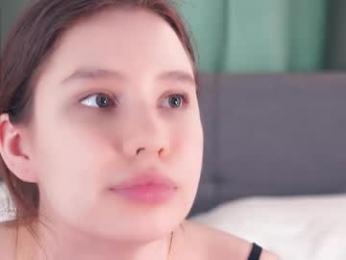 suziegoglia webcam model stream image