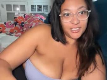 dreamyriri webcam model stream image