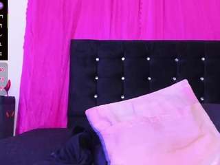 cutenaked-8 webcam model stream image