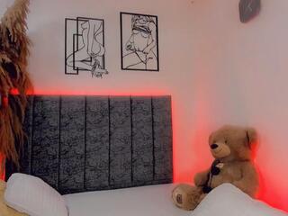 Roxy Vellet webcam model stream image