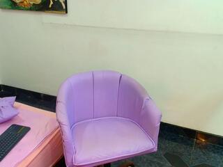 Mia Broown webcam model stream image