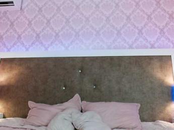 DemmiWild webcam model stream image