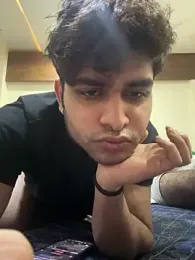 Vihaaanfucks webcam stripchat model stream image