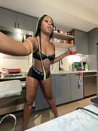 Naomiruty webcam model stream image