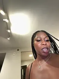 Naomiruty webcam model stream image