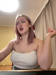 keeeessyyy webcam model stream image