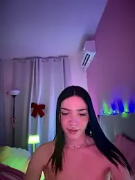 ShannonShanny webcam model stream image