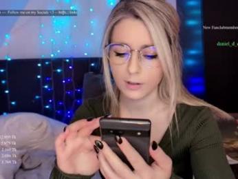 kimilee22 webcam chaturbate model stream image