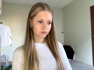 Emelina Carpio webcam model stream image