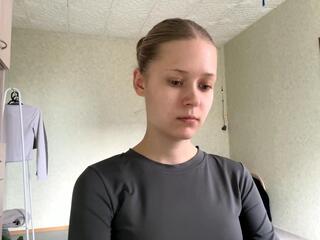 Emelina Carpio webcam model stream image