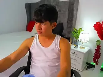 Mikke18 webcam model stream image