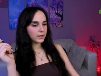 flora_ri webcam chaturbate model stream image