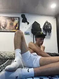 Jackdaniel001_ webcam model stream image