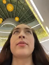 Holly_Play webcam model stream image