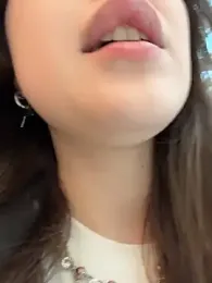 Peachy_Dream webcam model stream image