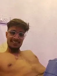 kaushikhotty webcam stripchat model stream image