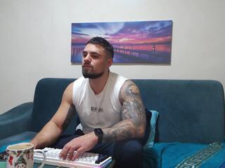 Tiberius Hunk webcam model stream image