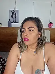 Balerys webcam stripchat model stream image