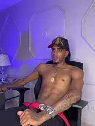 AaronCruz_ webcam stripchat model stream image