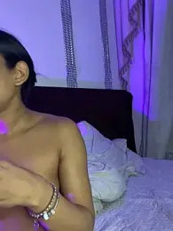 VeronicaSaenzx webcam model stream image