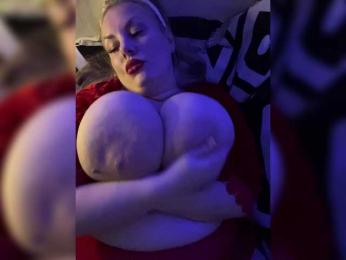 RobinLili webcam model stream image