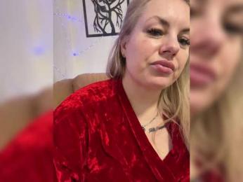 RobinLili webcam model stream image