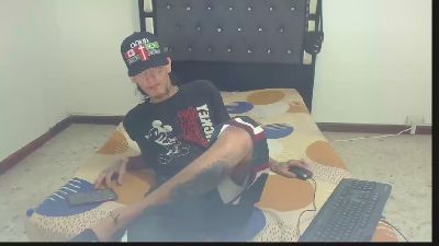 MaxxBigcock webcam model stream image