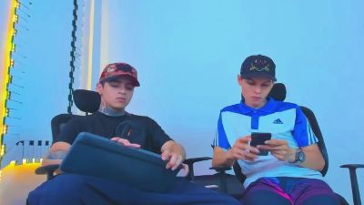 max_williamm webcam model stream image