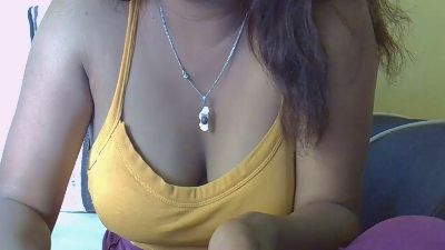 Crystal_bella webcam cam4 model stream image