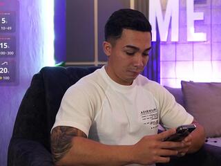 Ryan Hunt webcam flirt4free model stream image