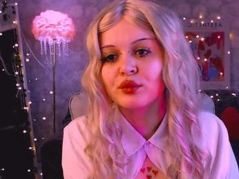 DaisyBloomm webcam model stream image