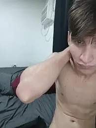 Milfvalesk webcam stripchat model stream image