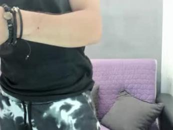 noah_happy07 webcam model stream image