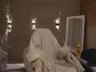 Logan Varela webcam model stream image