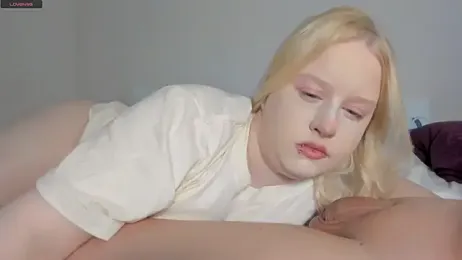 london6a6y webcam model stream image