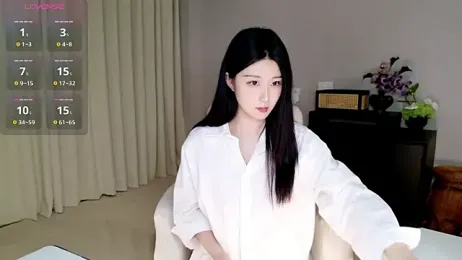 Lucky-baby webcam model stream image