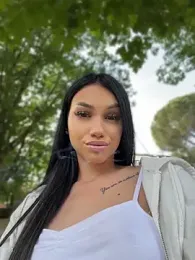ilariea_girl webcam model stream image