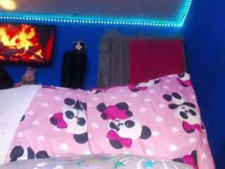 scarleth-9-inches webcam camsoda model stream image