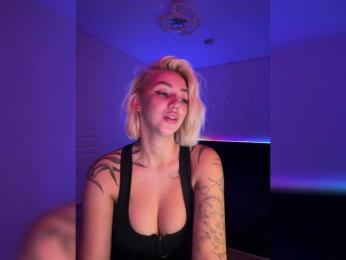 -AmazingBlonde- webcam model stream image