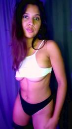 Apriilhot webcam model stream image