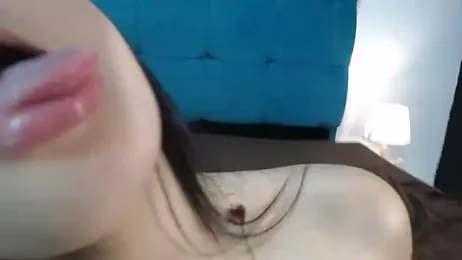 SmallTrixie webcam model stream image