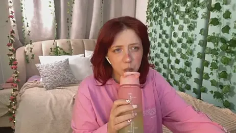 Love_is_Lola webcam model stream image