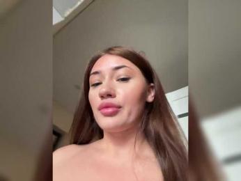juicy-peachh webcam bongacams model stream image
