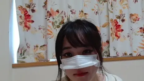 liliyRiSAcha-n webcam stripchat model stream image