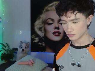 maxiy-001 webcam model stream image