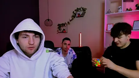 travis_wolf_ webcam model stream image