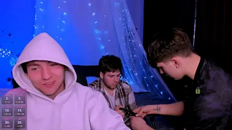 travis_wolf_ webcam model stream image