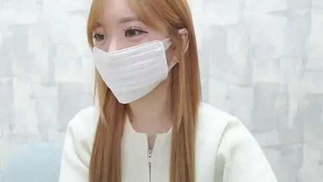 momo_love_ webcam model stream image