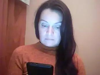 LoveNBloom webcam model stream image