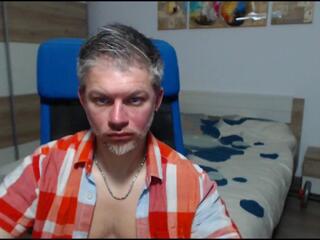 Robby Shaw webcam model stream image